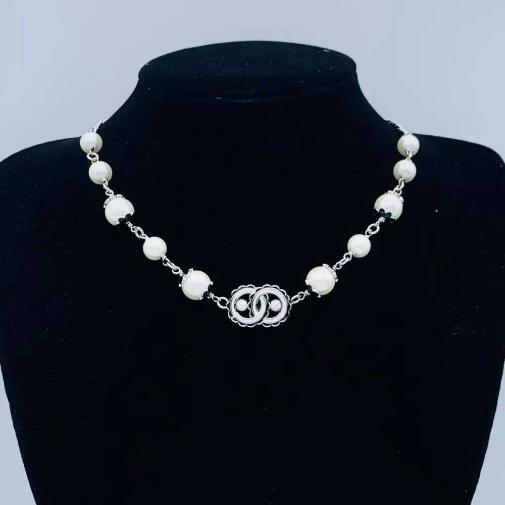 2025 Fashion Double C Letter Necklace Female Internet Celebrity High Sense Retro 25N1226