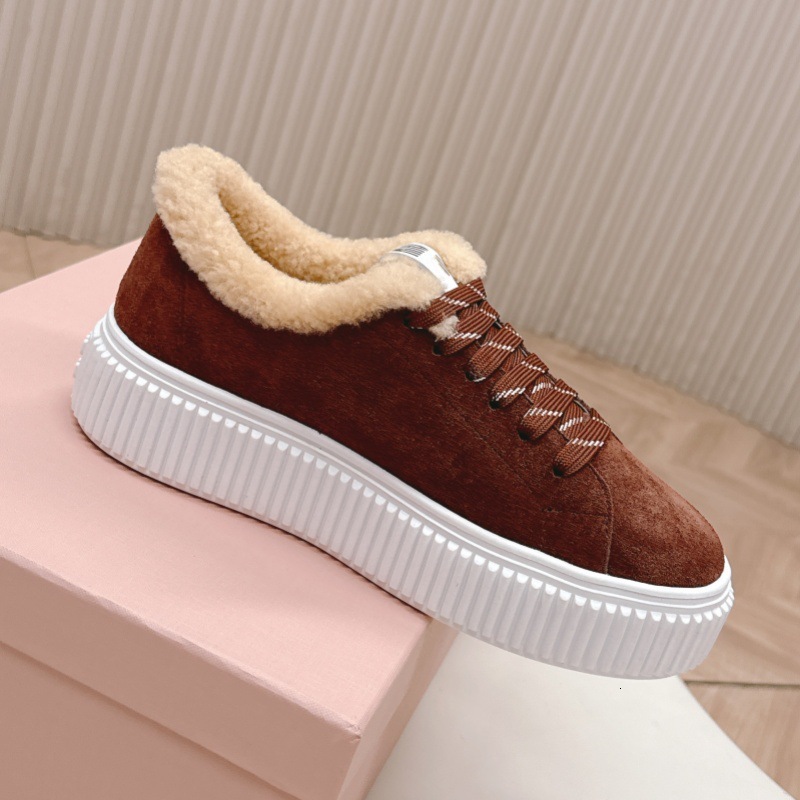 Winter 2025 thick soled height increasing sports shoes suede sheepskin warm cotton shoes casual women's shoes