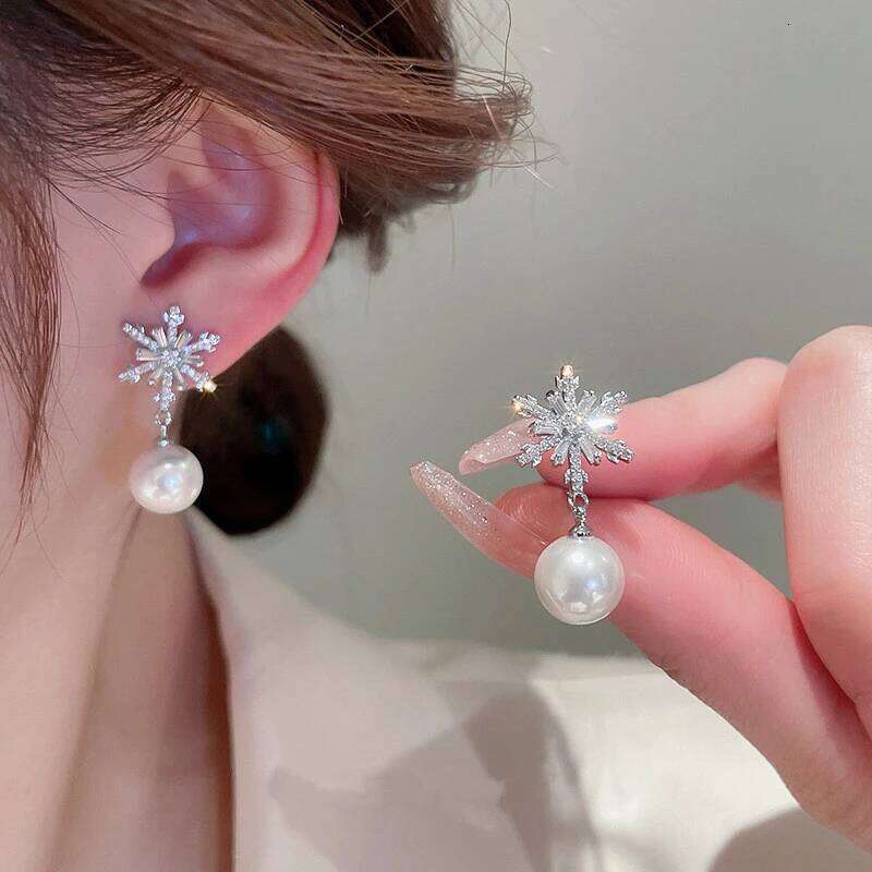 Huitan Luxury Trendy Snowflake Shaped Dangle Earrings with Imitation Pearl Temperament Ear Accessories for Women Fashion Jewelry