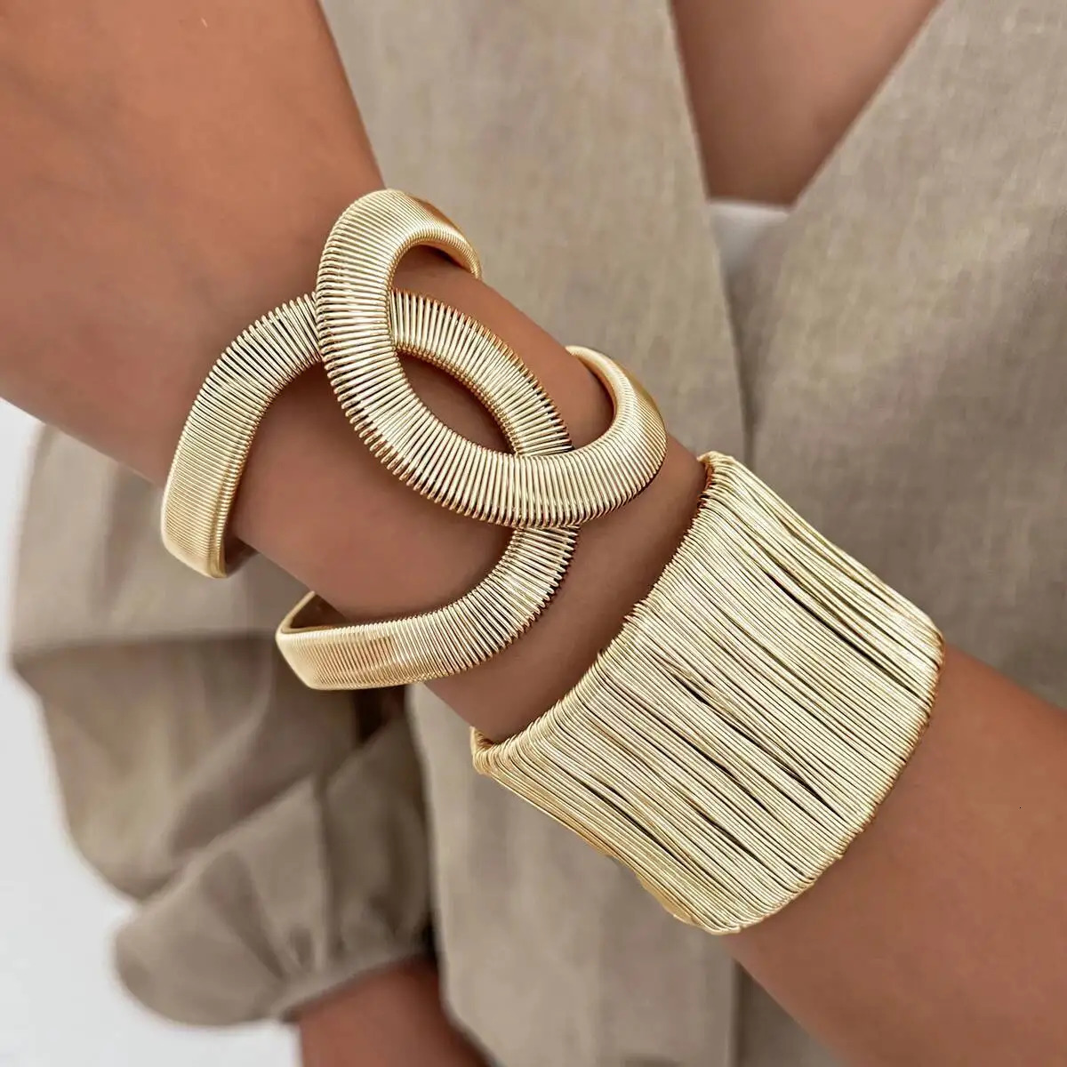 Salircon Punk Large y Thick Cross Cuff Bracelet Trendy Gold Color Metal Stripe Bangles Writband Jewelry Party Gifts 251219