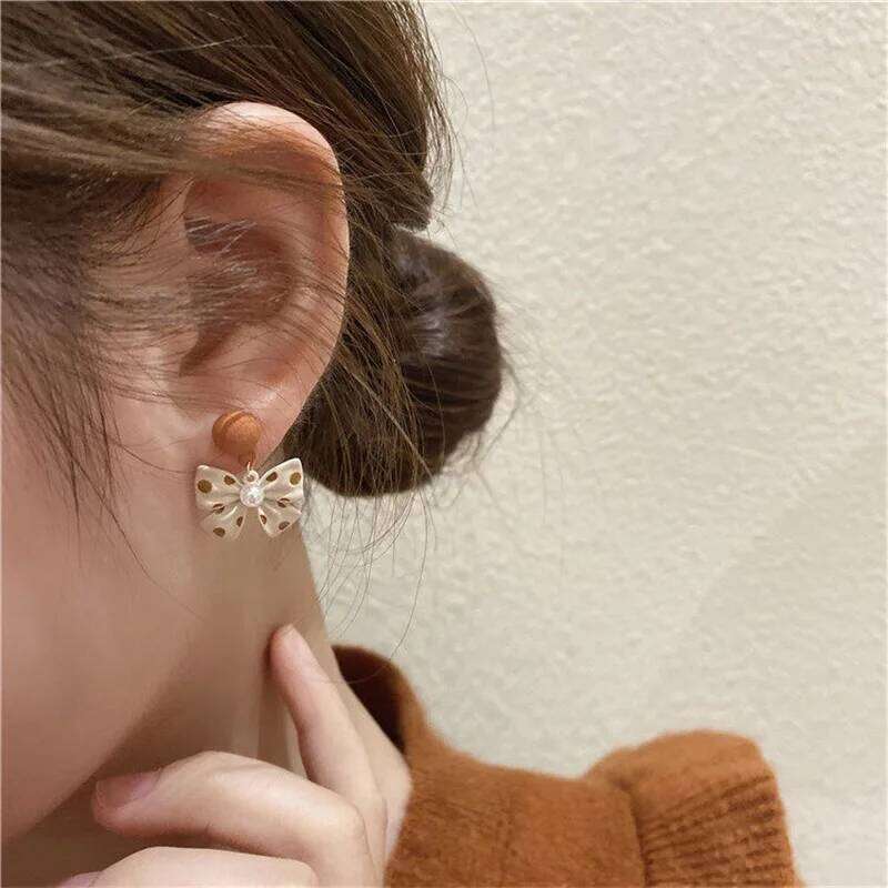 Fashion New Women Pearl Bow-Knot Studs Earrings Jewelry Office Lady Wedding Trinket Ear Pins Student Girl Party Gift 25H1226