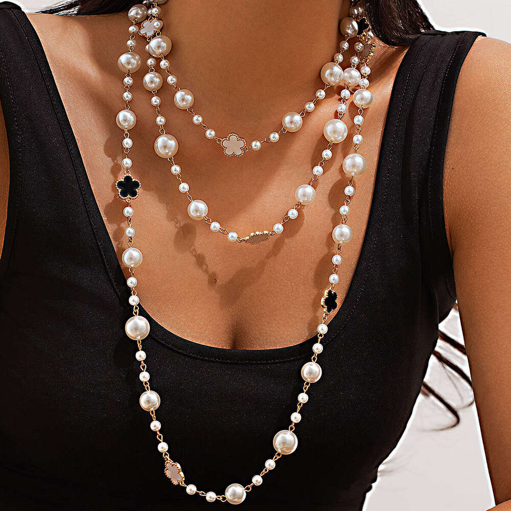 Five-Leaf Pearl Layered Long Necklace Elegant Commuting Wrapped Flower Pendant Sweater Chain for Women