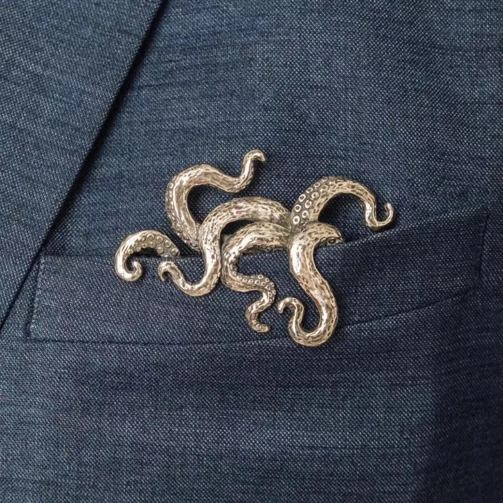Exquisite Creative Tiger Octopus Animal Brooches for Men Women Tradition Retro Gentleman Suit Coat Neckline Jewelry 251226