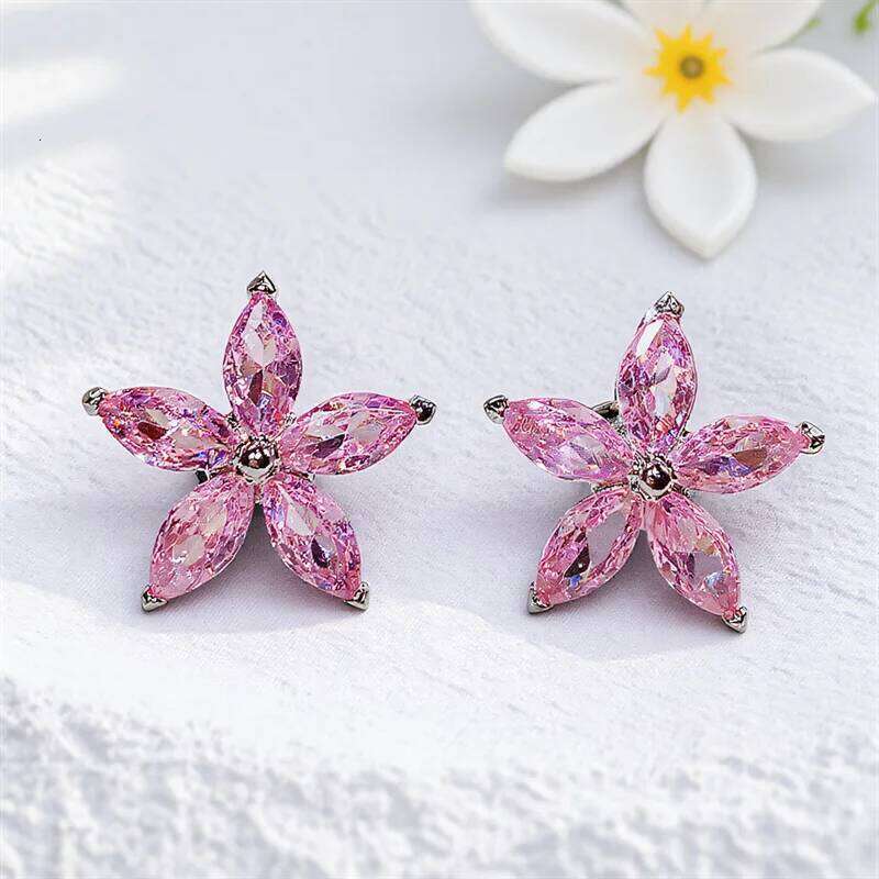 Rainbow Crystal Cute Star Flower Small Stud Earrings For Women Classic Silver Color Versatile Earring Female Daily Party Jewelry 25H1226