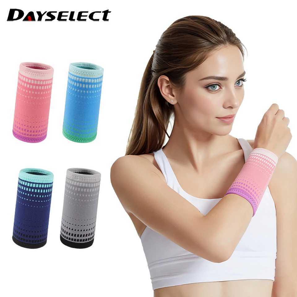1Pair Sports Wrist Guard Knitting Pressurized Lengthened Prevent Sprains Tendon Sheath Protective Gear Breathable Elastic Force M251226