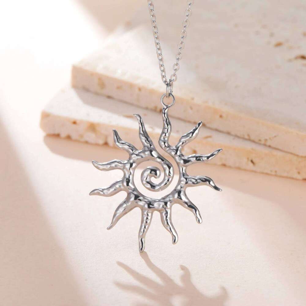Teamer Spiral Sun Pendant Necklace For Woman Gold Color Stainless Steel Choker Vintage Jewelry Birthday Gift 25N1226