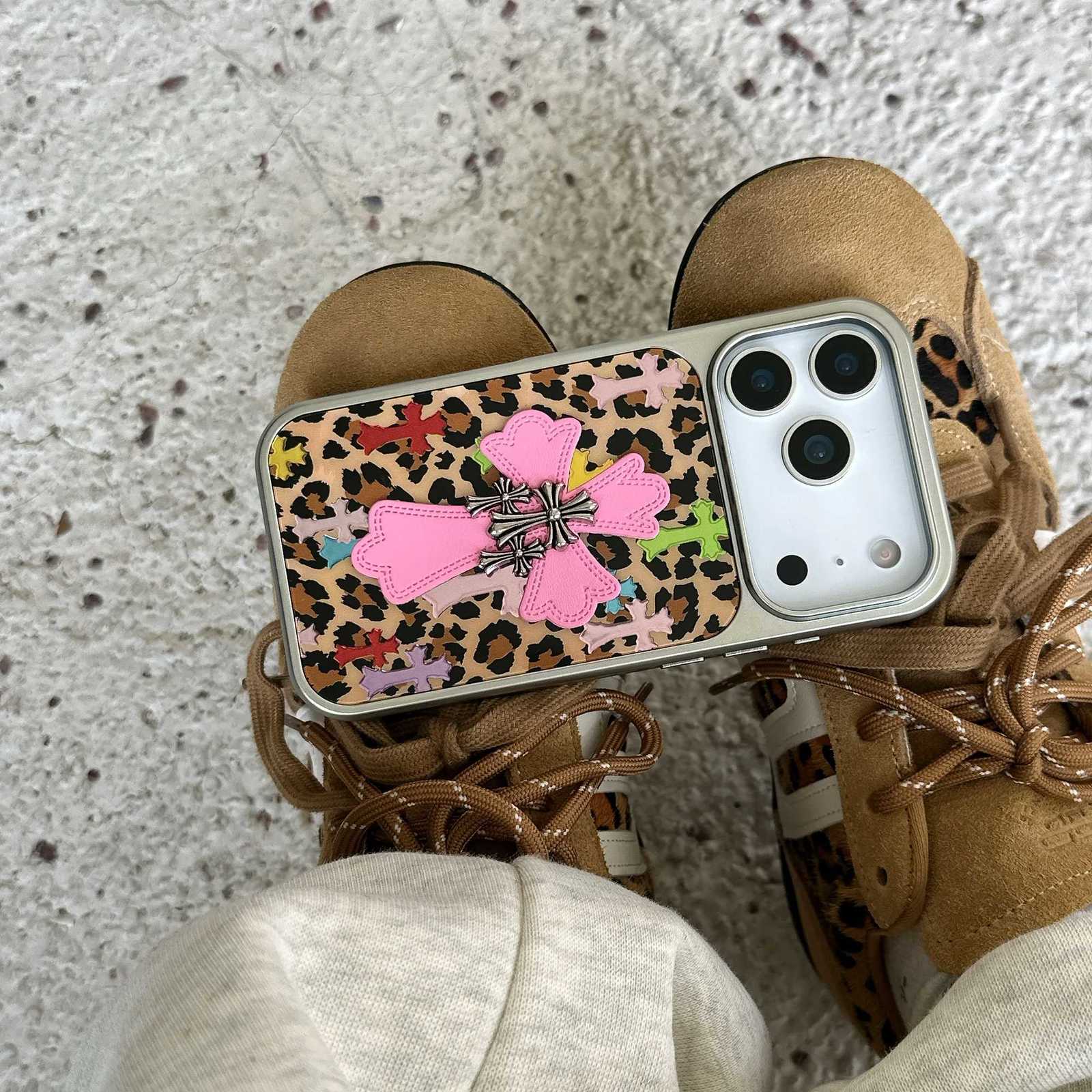 Silver-edged gold-plated leopard print Chre s phone case for iPhone 17 series Y251226
