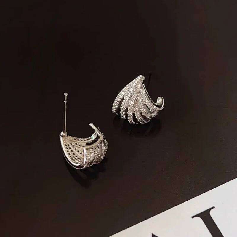 Huitan Elegant Claw Design Lady Stud Earrings for Wedding Party Charming Silver Color/Gold Color Accessories Trendy Chic Jewelry