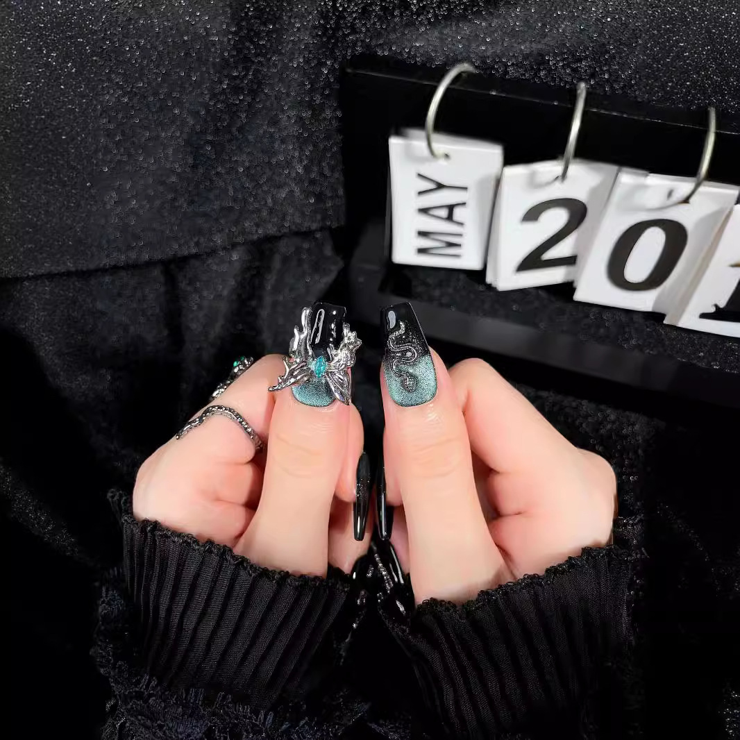 European and American heavy industry pure handmade wearable nails boutique nail patches finished products wholesale metal butterfly fake nails are rem