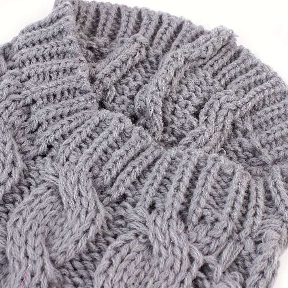 Comfortable Knitted Cat Dog Sweater - Soft Acrylic Hoodie for Small to Medium sized Pets, Warm in Winter and Autumn 25T1226