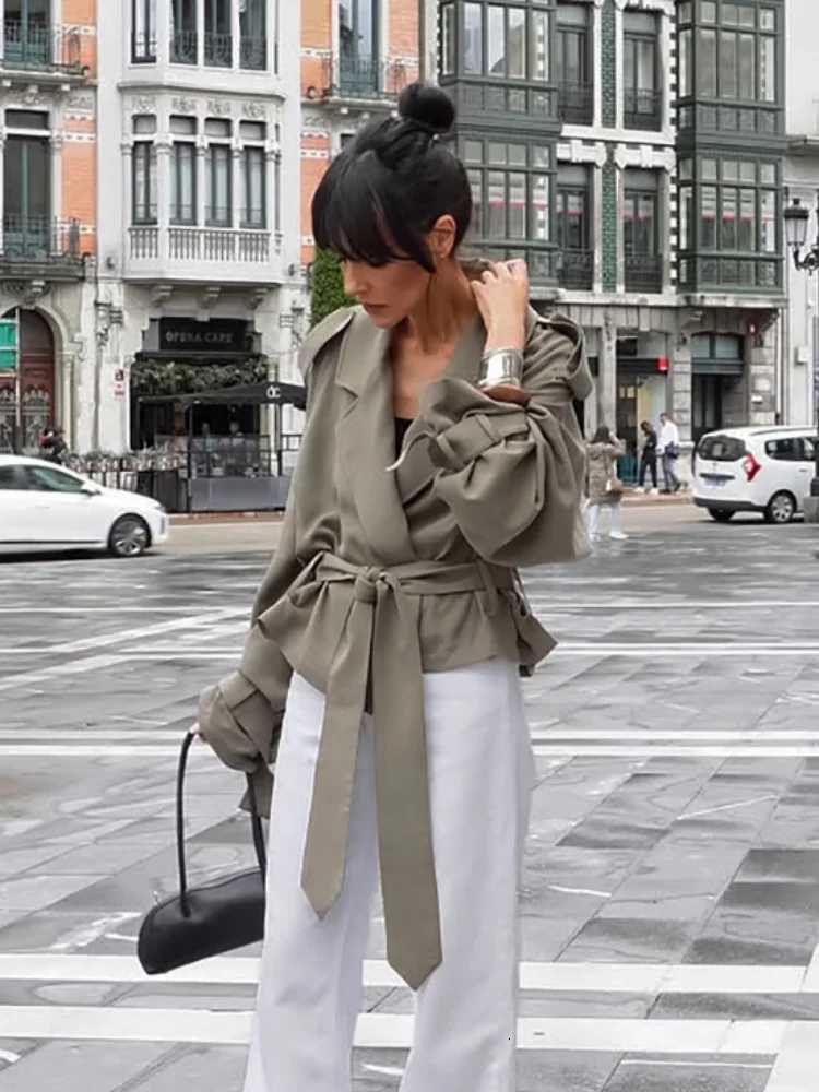 Lace Up Lapel Green Cropped Trench Coat Women Chic Full Sleeve Pocket Short Windbreaker Jacket Autumn Lady New Highstreet CoatsT251226