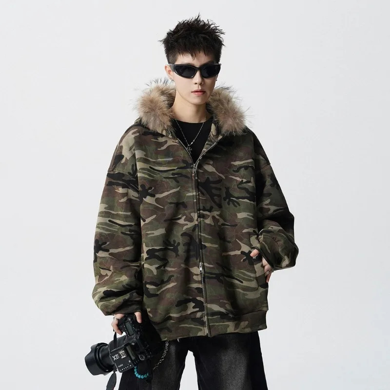 Winter Camouflage Hooded Sweatshirt Cardigan Jacket for Men Loose and Plush Thick Warm Casual Jackets Fur Collar Zipper Top 251222