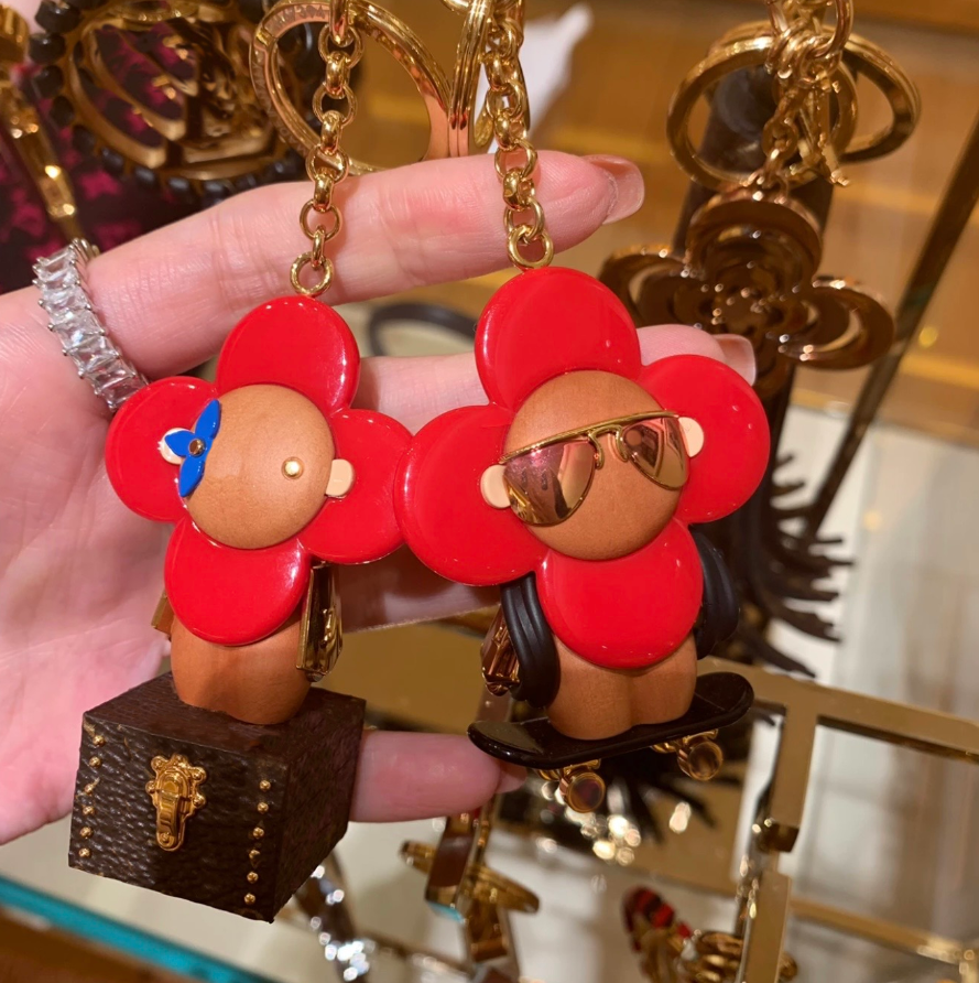 Top Designer Keychains Sunflower Doll Keychain Bag Charms Pendant Accessories Sun flower Doll Car KeyRings Keyring Bags Pendant Christmas Gift