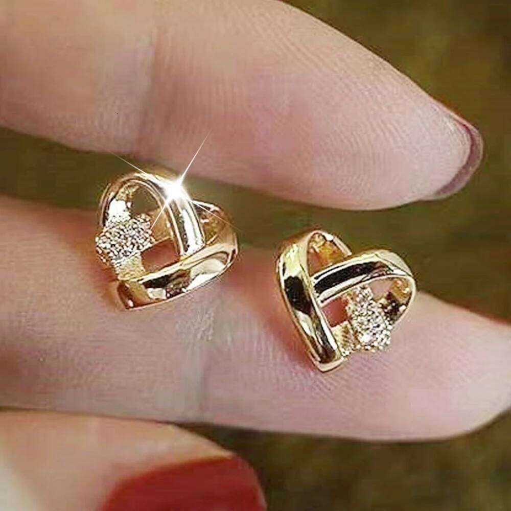 Huitan Eternity Love Ear Stud Piercing Silver Color/Gold Color Fashion Heart Earrings for Women Chic Wedding Jewelry 25H1226