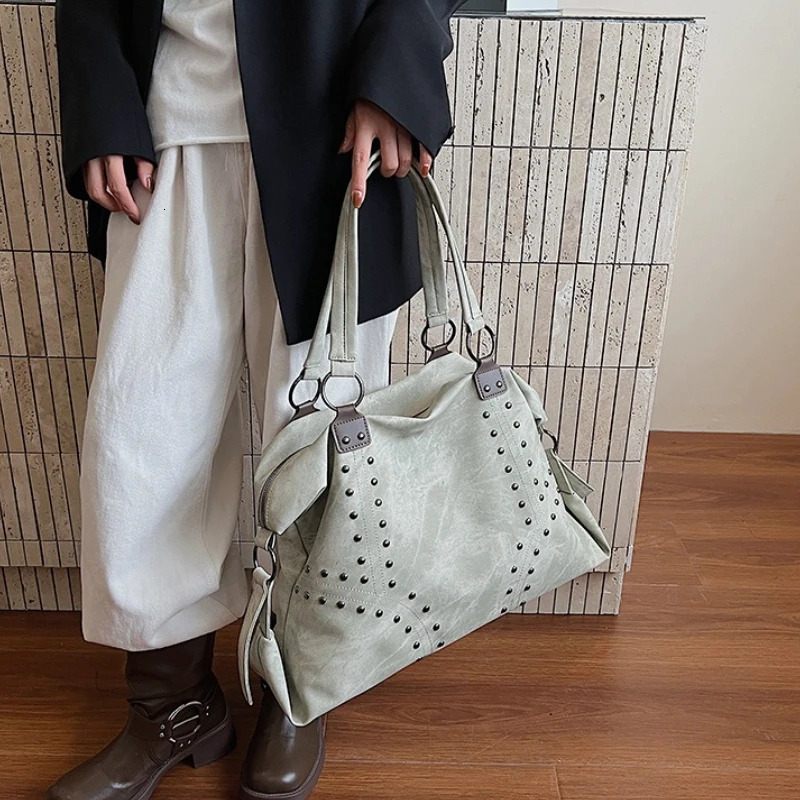 Womens Autumn/Winter Retro Shoulder Bag with Riveted Sequins Handbag Multi Functional Large Capacity Travel Tote Bag 251223