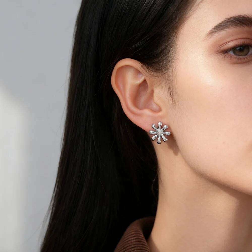 Skyrim Sweet Flower Stud Earrings For Women Girls Stainless Steel Gold Color Cute Plant Jewelry Wedding Gift 25H1226