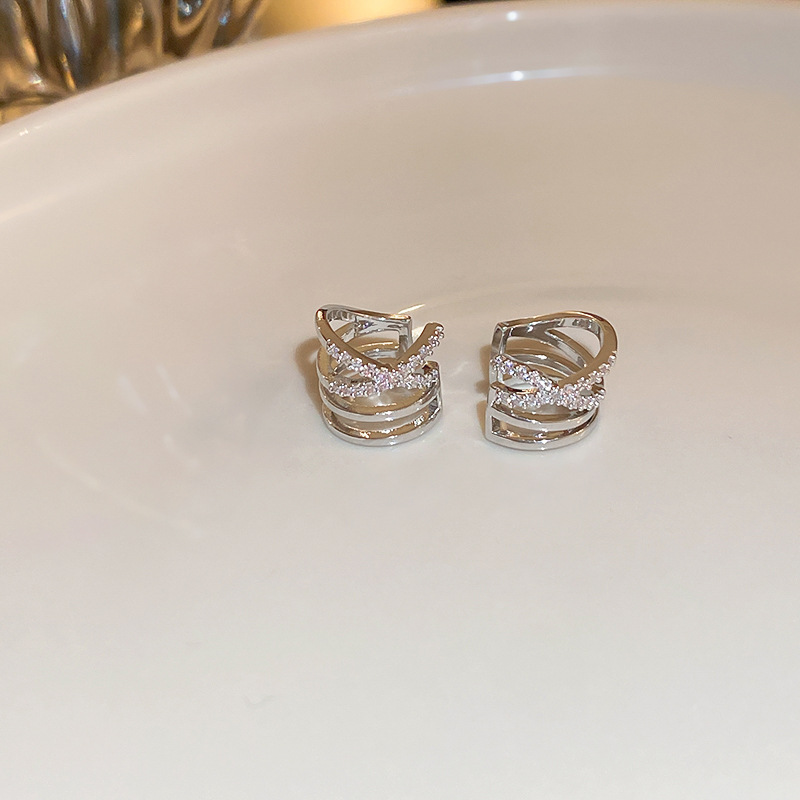 Earless hole zircon staggered multi-layer ear bone clip, compact, personalized, high-end ear clip, fashionable, simple, cold style earrings