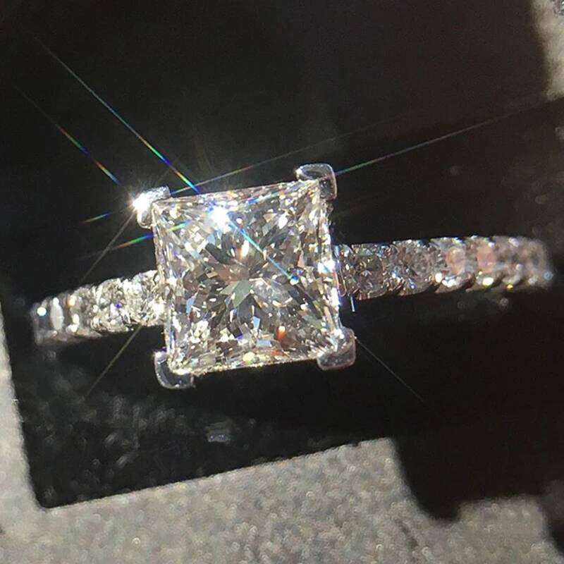 Huitan Luxury Princess Cut CZ Crystal Rings for Women Wedding Engagement Eternity Accessories Timeless Style Classic Jewelry Hot