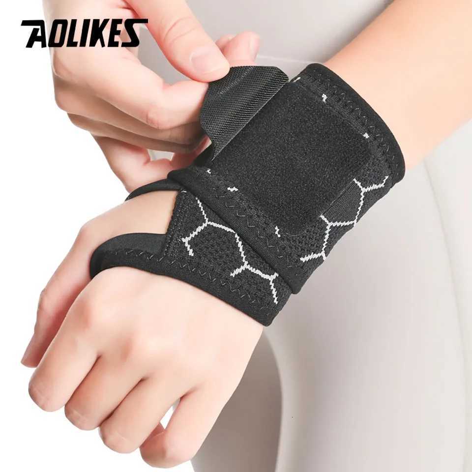 AOLIKES 1PCS New Wrist Brace for Carpal Tunnel Relief Light Support - Compression Wrist SupportWrist Guards Fit Right Left Hand M251226