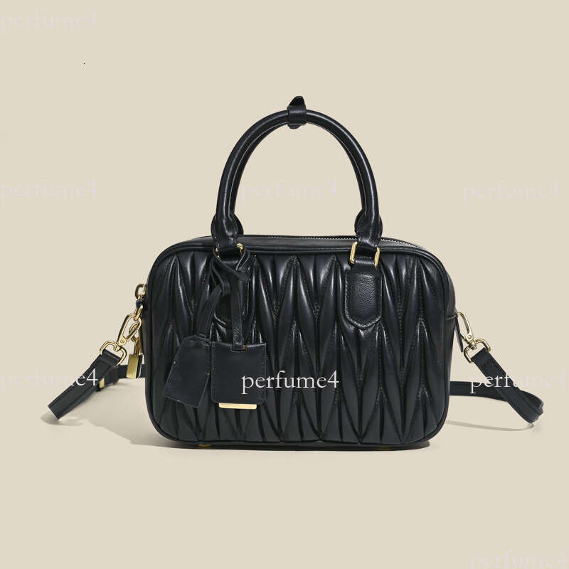 2024 New Women's Sheepskin Pleated Bowling Niche High-end Boston Popular Handbag Crossbody Bag
