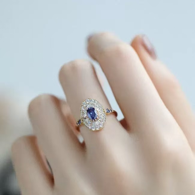 Tianyu Gems 45mm Round and Trapezoid Cut Moissanite 10k14k 18k Yellow Gold Antique Style Jewelry Rings for Women Engagement