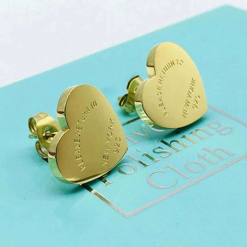 LENNIK Popular 18K Gold Plated Heart-Shaped Stud Earrings Available for Decorative Wearable Accessories Women Classic Gifts 25H1226