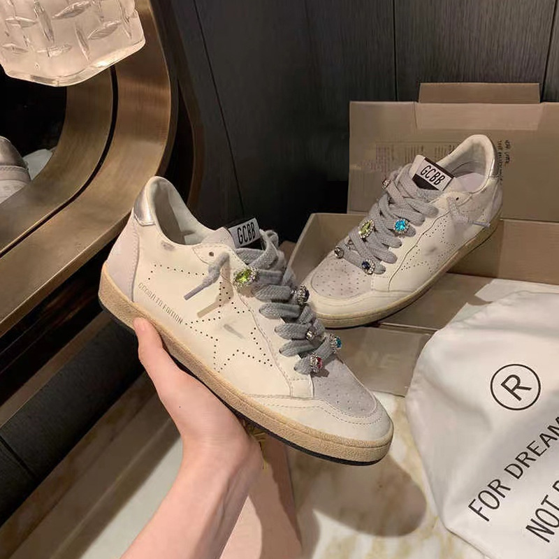 2025 designer fashion retro color blocked sports shoes, flat shoes, colorful rhinestone white shoes