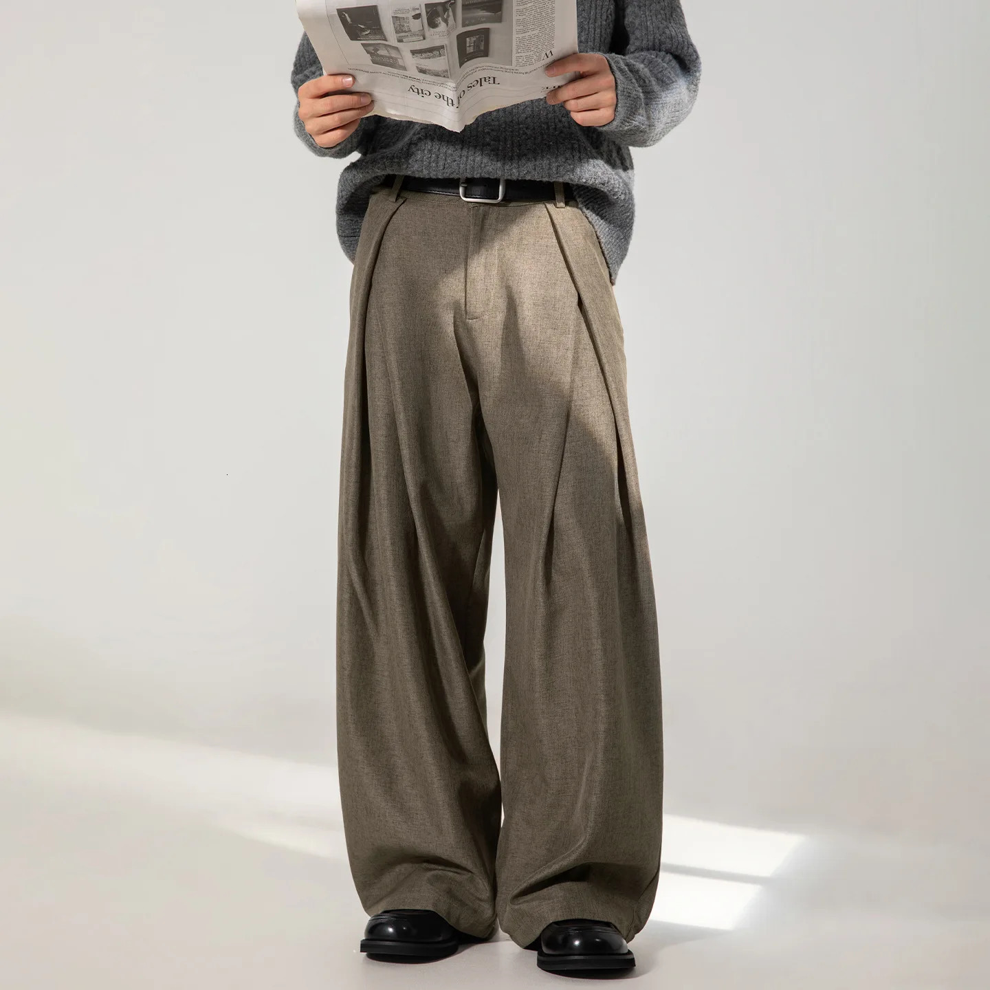 Autumn Vintage Fashion Mens Pleated Casual Trendy Solid Color Simple Basic Loose Wide Leg Straight Suit Trousers Male Pants 251225