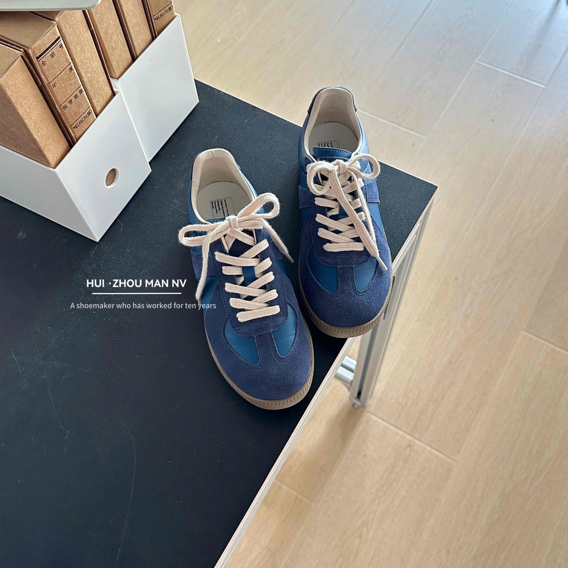 2025 Designer Fashion Retro Training Shoes New Color blocked Casual Sports Shoes