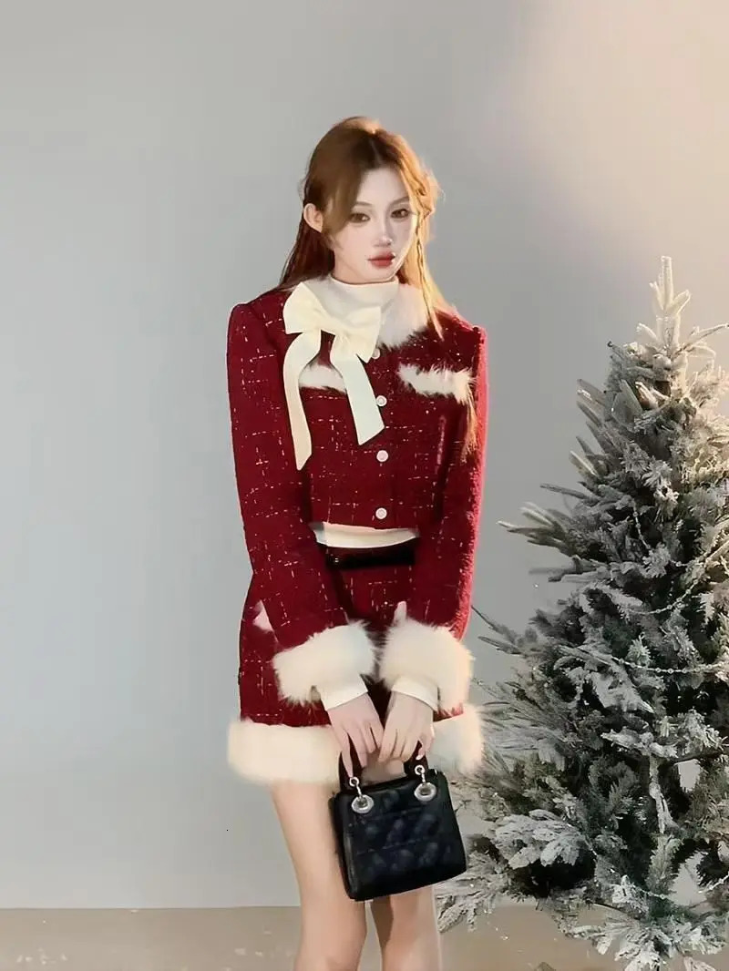 Winter Womens Two Pieces Set Red Tweed Suit with Blazer and Skirt Buttons Chic French Fashion for Casual Formal Events 251211