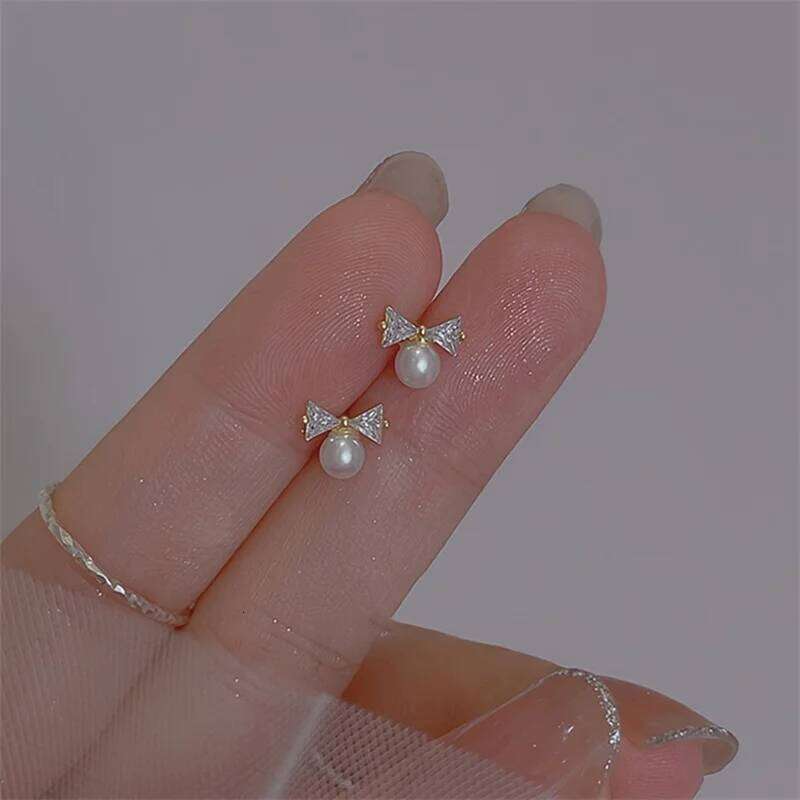 1-Pair French Retro Inlaid Synthetic Zircon Bow Splicing Imitation Pearl Pendant Earrings for Women's Daily Versatile 2024 New E 25H1226