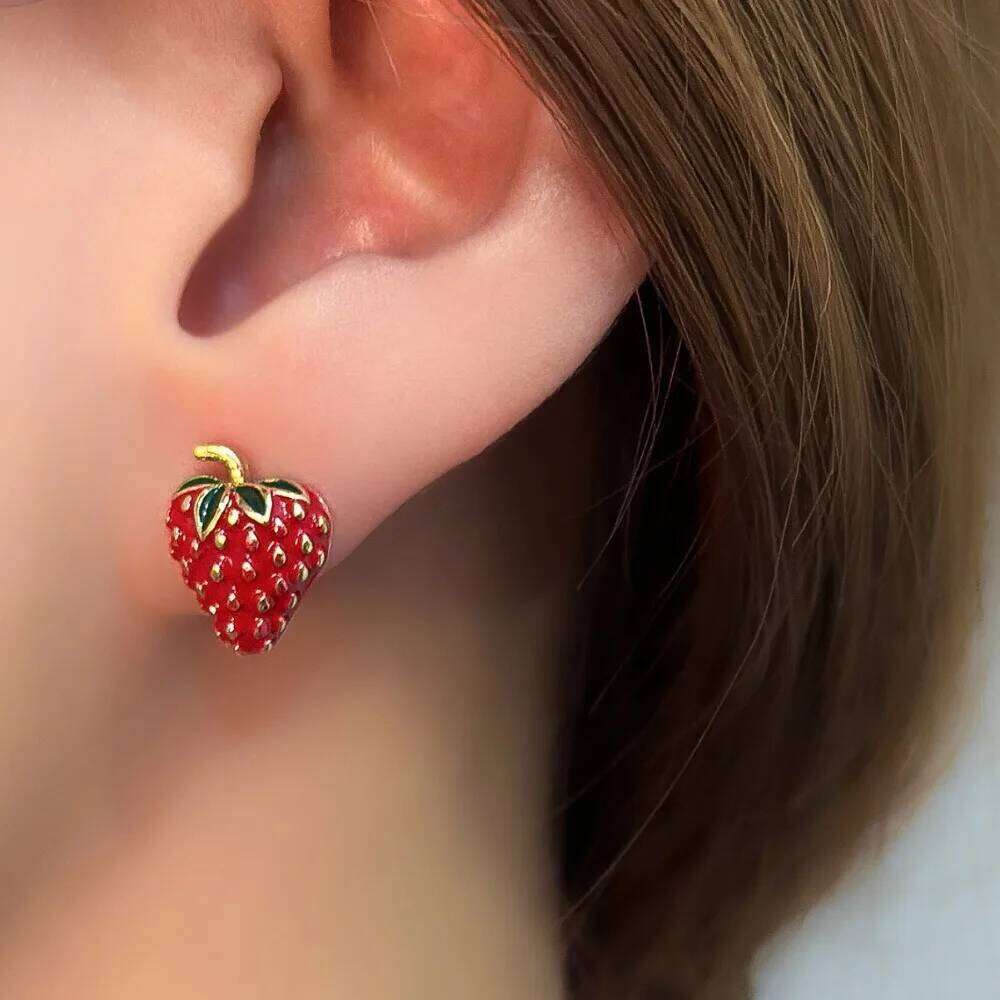 Cute Sweet Red Enamel Strawberries Small Stud Earrings for Women Girls New Korean Trendy Charm Fruit Jewelry Accessories Gifts 25H1226