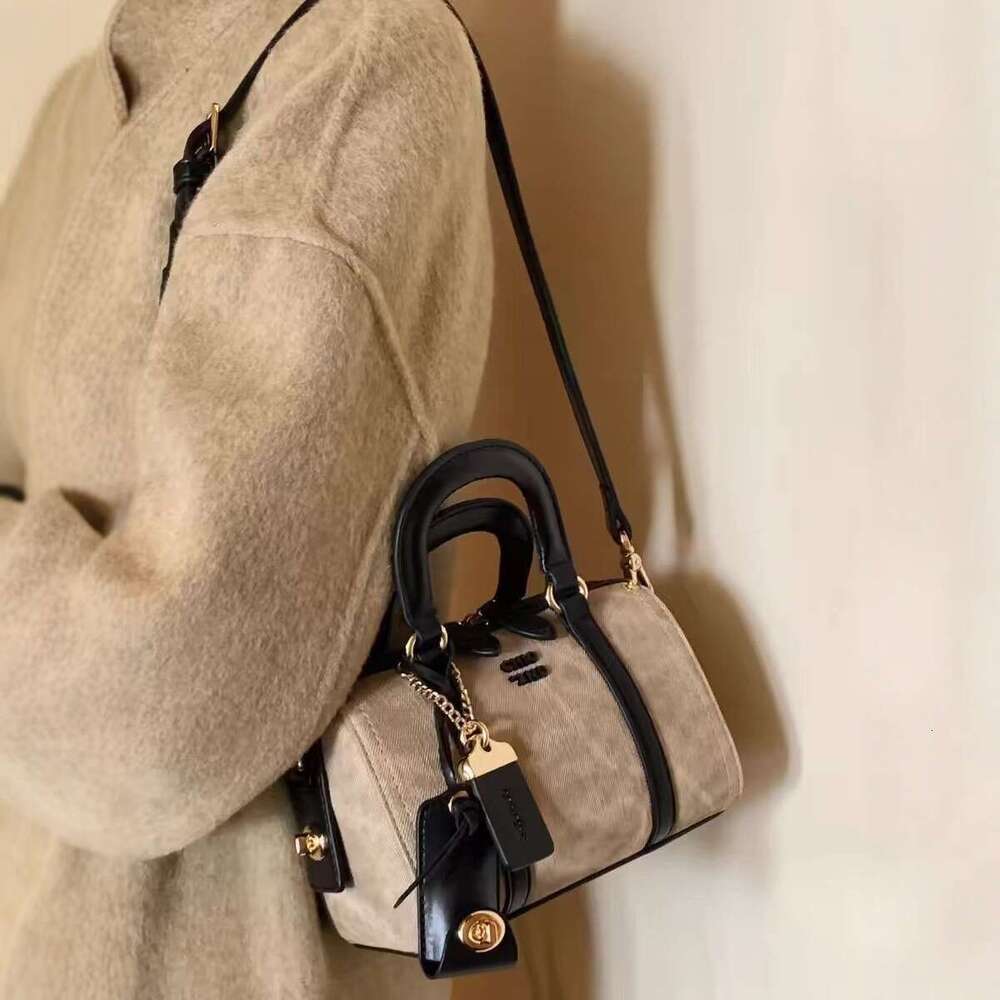 Nanfeng Chio2nd Half-Ripe Mocha Pillow Women's 2025 New Handheld Small Tote Single Shoulder Crossbody Bag