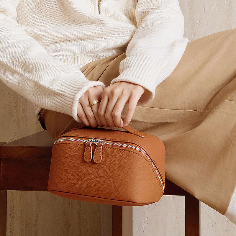 Luxury Shoulder Bags Totes Hobo New Genuine Storage Exquisite Multifunctional Leather Travel Cosmetic Women S Cowhide Small Portable Toiletry Bag