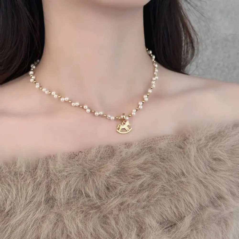 luxury Fashionable Adjustable Horse Necklaces Colorful Exquisite Horse Pendant Necklace Sweater Chain Accessories M251227