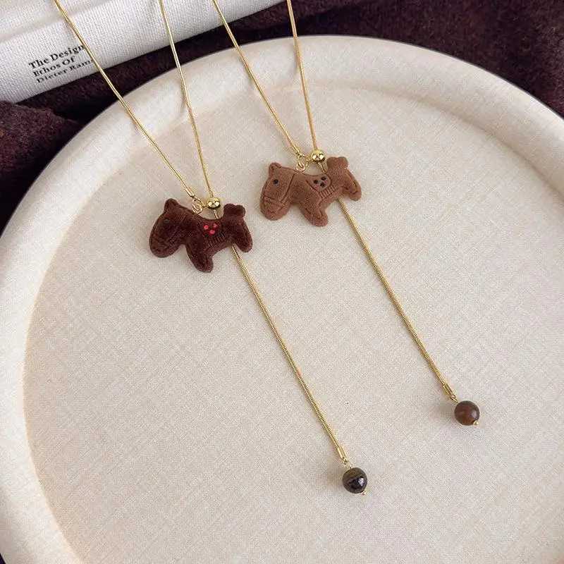 luxury Fashion Plucked Pony Pendant Necklace INS Style Adjustable Cartoon Horse Long Sweater Chain Charm Jewelry Accessories Gifts M251227