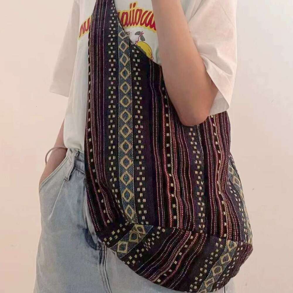 Retro Single Shoulder Handbag Cotton Linen Canvas Jacquard Casual Women's Bag Large capacity multifunctional commuting storage bag Niche personal