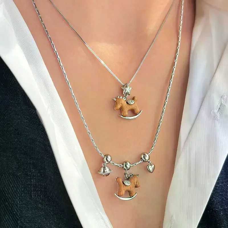 luxury Simple Fashionable Horse Collarbone Chain Necklace Earrings For Womens Creative Sweater Chain Jewelry Accessories Gifts M251227