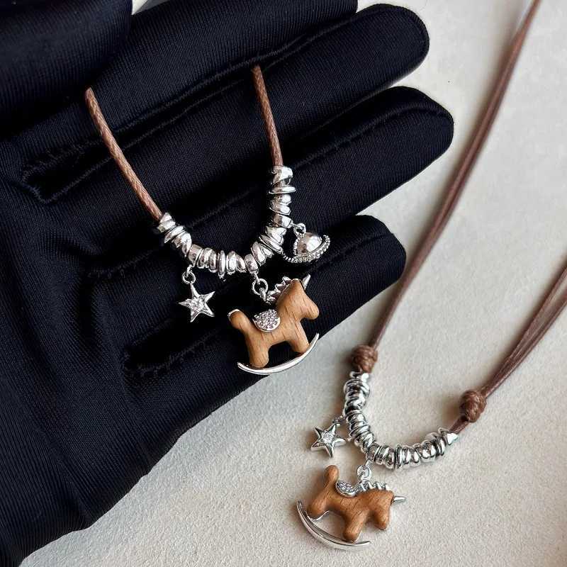 luxury Horse Anime Necklaces Fashionable Retro Personalized Trojan Collarbone Chain Trojan Horse Jewelry Woman Accesories Friends Gift M251227