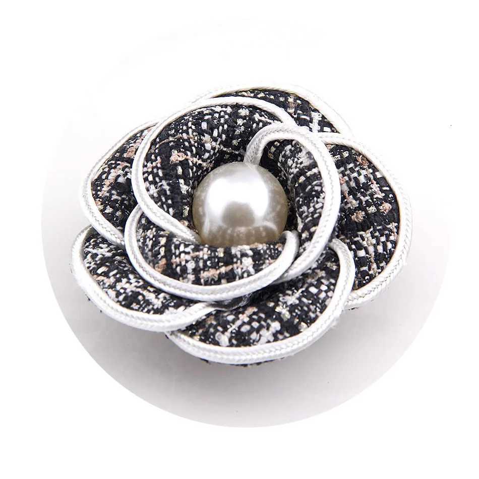 luxury womens brooches for clothes Vintage female brooch wool camellia flower pearl brooch H251227 - view 5