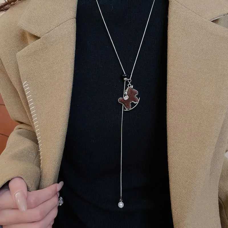 luxury Fashion Simple Flocking Zircon Pony Pendant Necklace Versatile Metal Sweater Chain Pendant Necklace Jewelry Accessories Gifts M251227