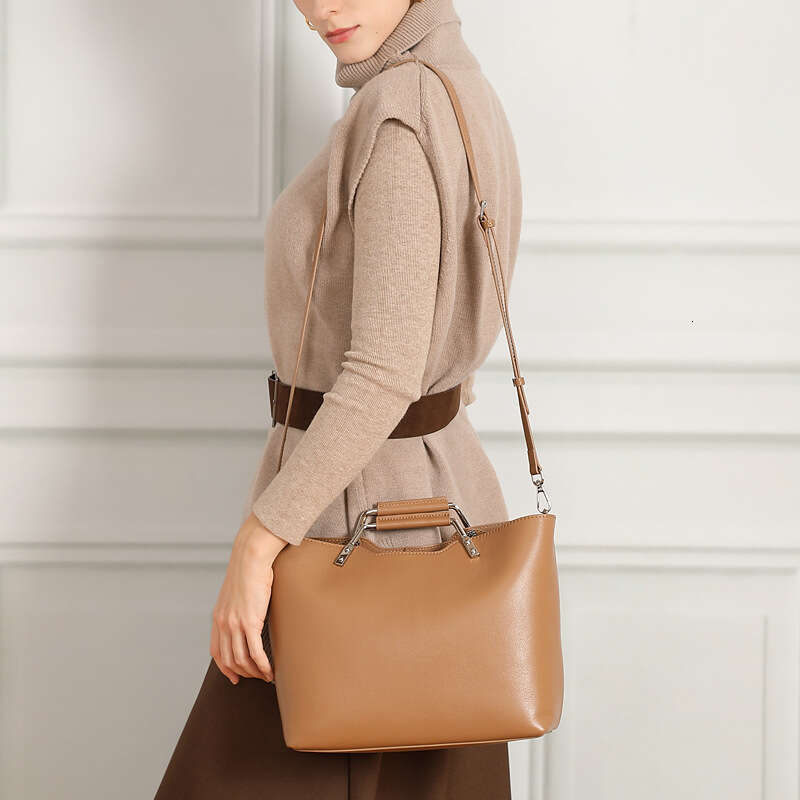 Luxury shoulder bag handbag Hobo genuine leather women's multifunctional retro top cowhide single handle simple commuting crossbody bag