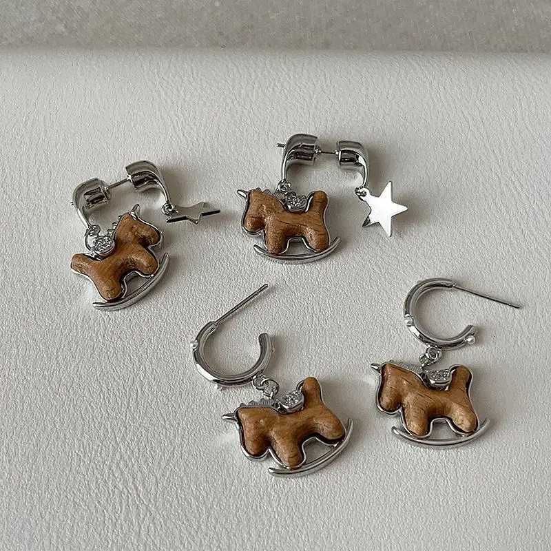 luxury 1pc Simple Fashionable Horse Collarbone Chain Necklace Earrings For Womens Creative Sweater Chain Jewelry Accessories Gifts M251227