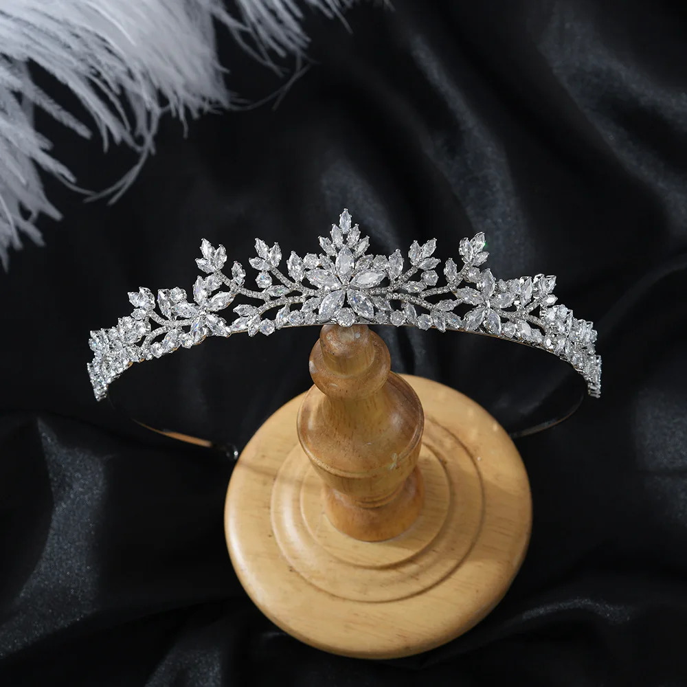 Bride Crowns Tiaras For Wedding Headpiece Crystal Bridal Headband Crowns For 15 Years Birthday Women Diadem Hair Jewelry 251223