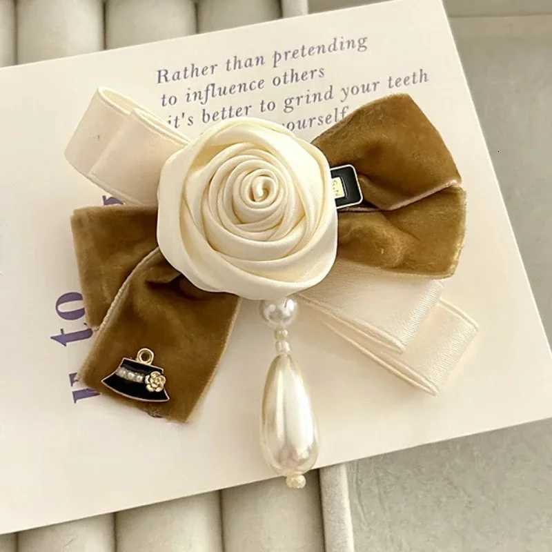 Korean Fabric Art Bow Tie Brooches Camellia Flower Crystal Pearl Tassel Lpael Pins Shirt Collar Fashion Jewelry Gifts for Women H251227 - view 5