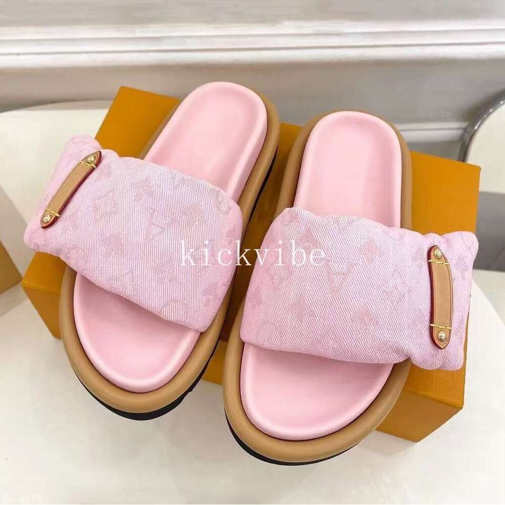 New Pink Designer Sliders Women Men Slides Pool Pillow slippers Flat Comfort Mules Slides lvsliness Classic Prints Embossed Summer Sandals Blue brown slippers