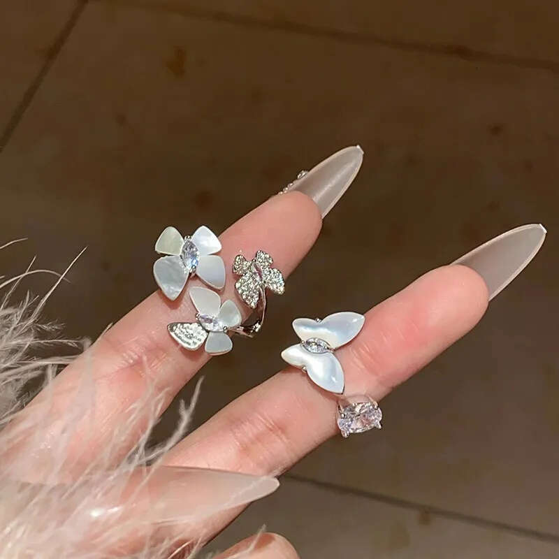Designer Jewellery High Quality Silver Tone Mother of Pearl Cubic Zirconia Butterfly Ring for Everyday Wear Gift for Special Occasions Textured Delica