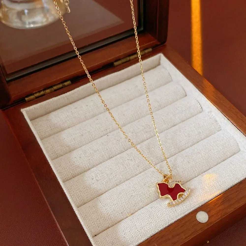 luxury Fashion Jewelry New Year Horse Earrings Collarbone Chain Cartoon Zircon Horse Pendant Necklace Rhinestone Gold Red Drop Earrings M251227