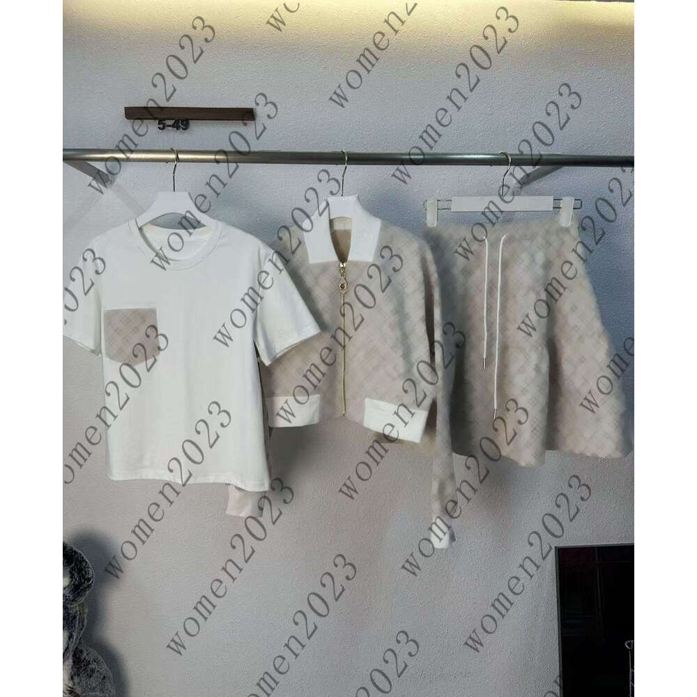 Women's Skirt Set Designer High-Quality Printed Jacket and Chain T-Shirt Paired with Soft and Comfortable Short Skirt Luxurious Early Spring Women's Clothing