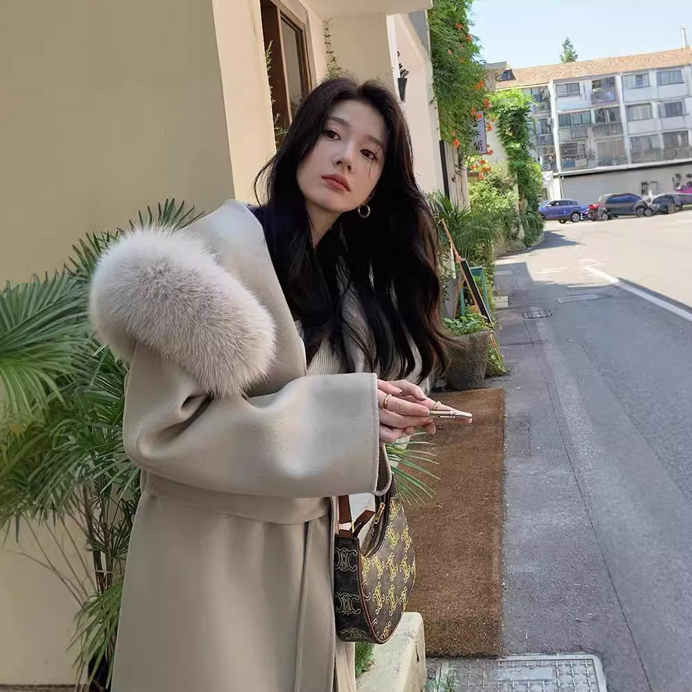 French Style Lazy 2025 Autumn Winter Hooded DoubleSided Cashmere Coat MidLength Fox Fur Collar Woolen Coat for Women 230111Z